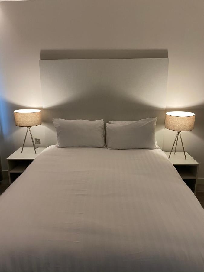 Axiom Park Hotel London Exteriör bild