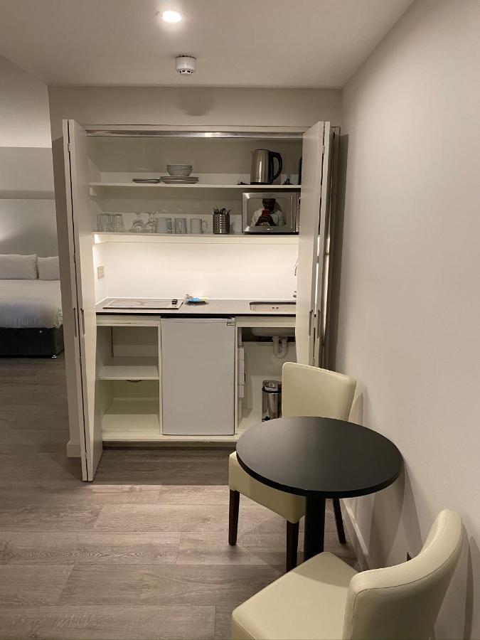 Axiom Park Hotel London Exteriör bild