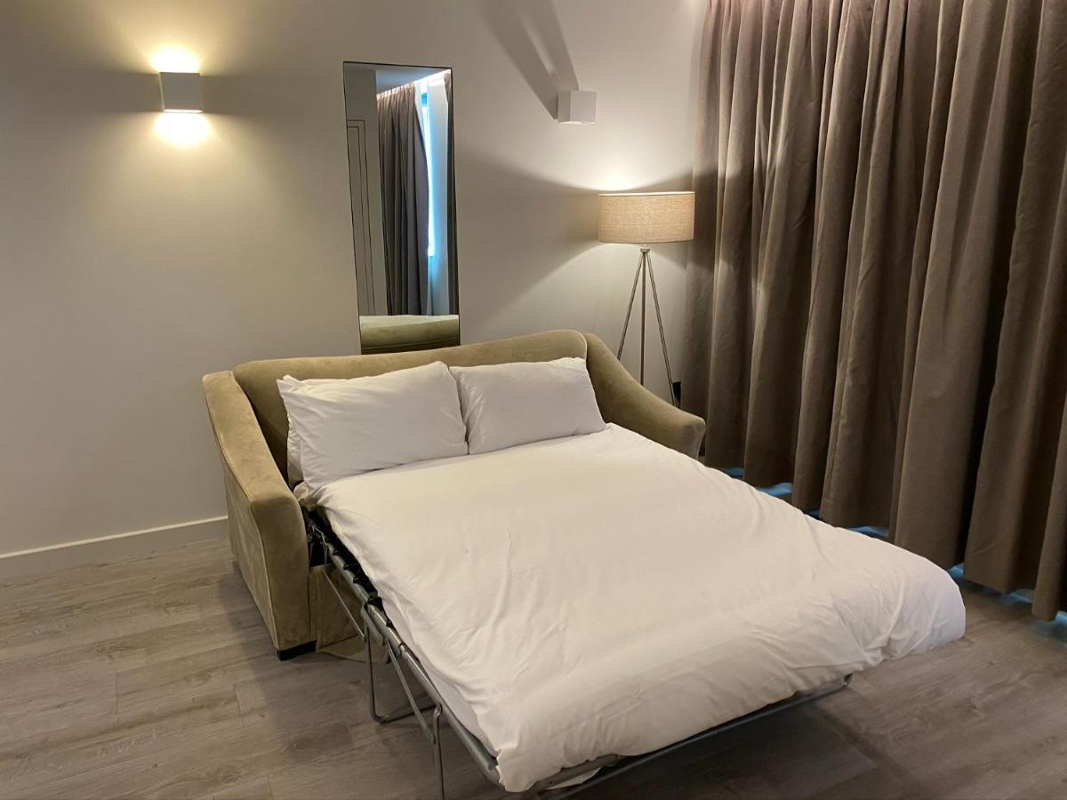 Axiom Park Hotel London Exteriör bild