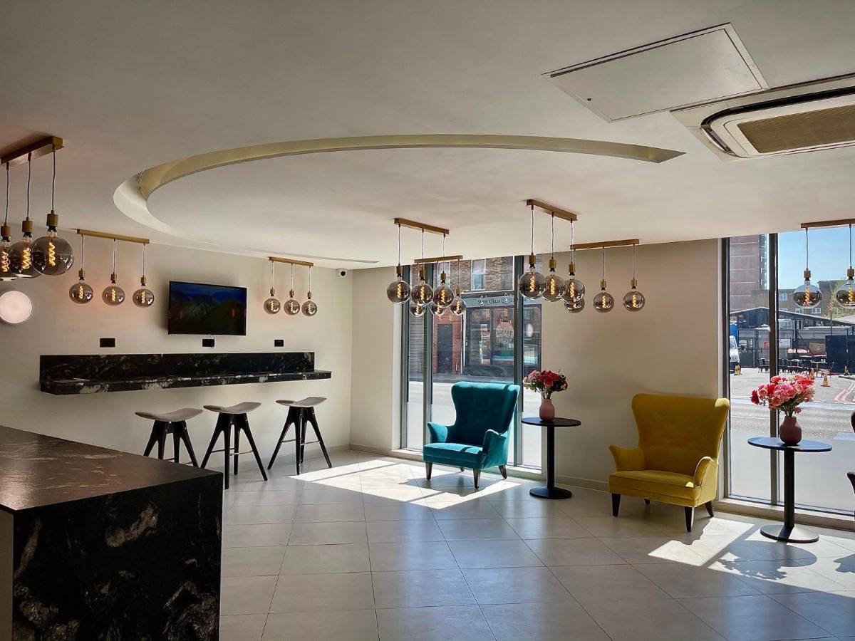 Axiom Park Hotel London Exteriör bild