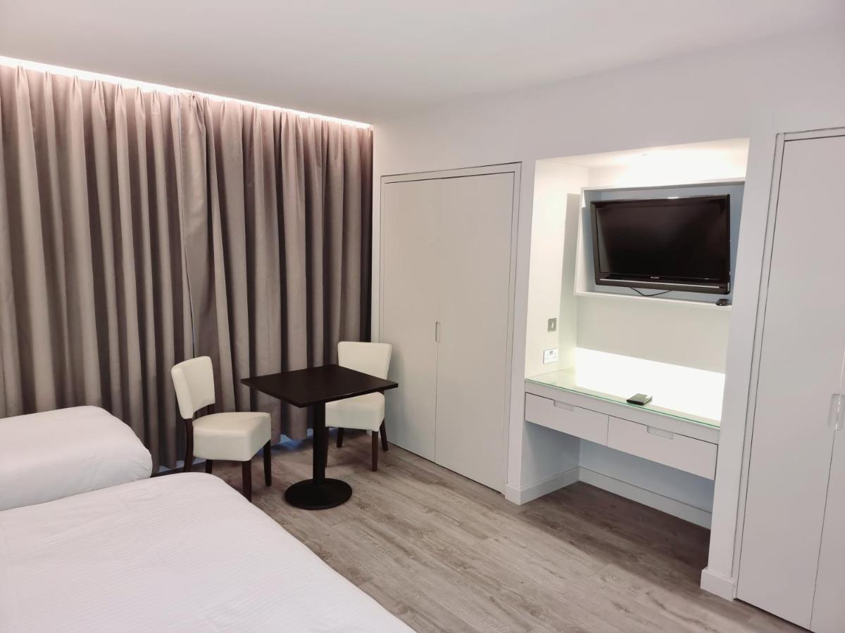 Axiom Park Hotel London Exteriör bild