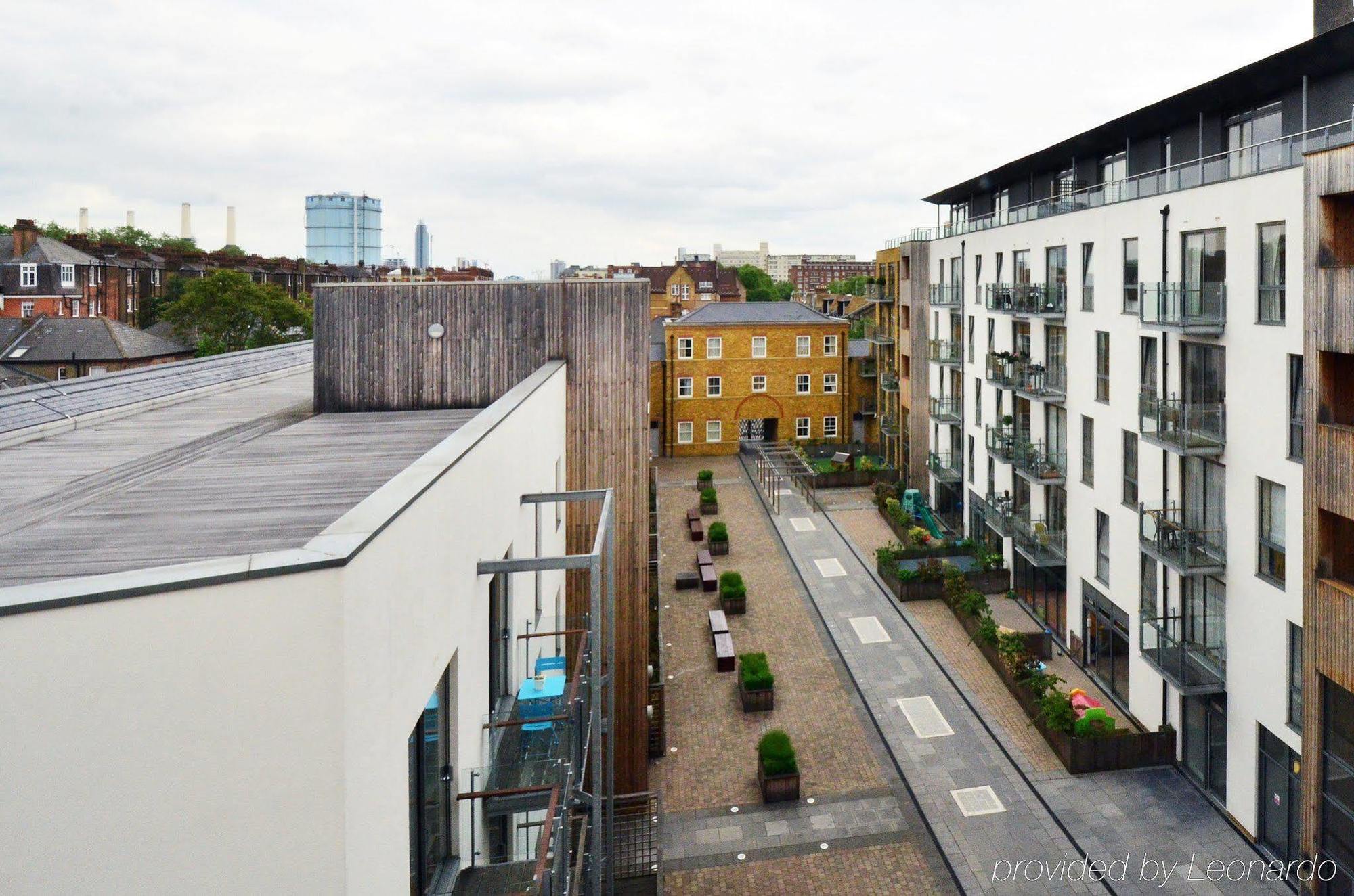 Axiom Park Hotel London Exteriör bild